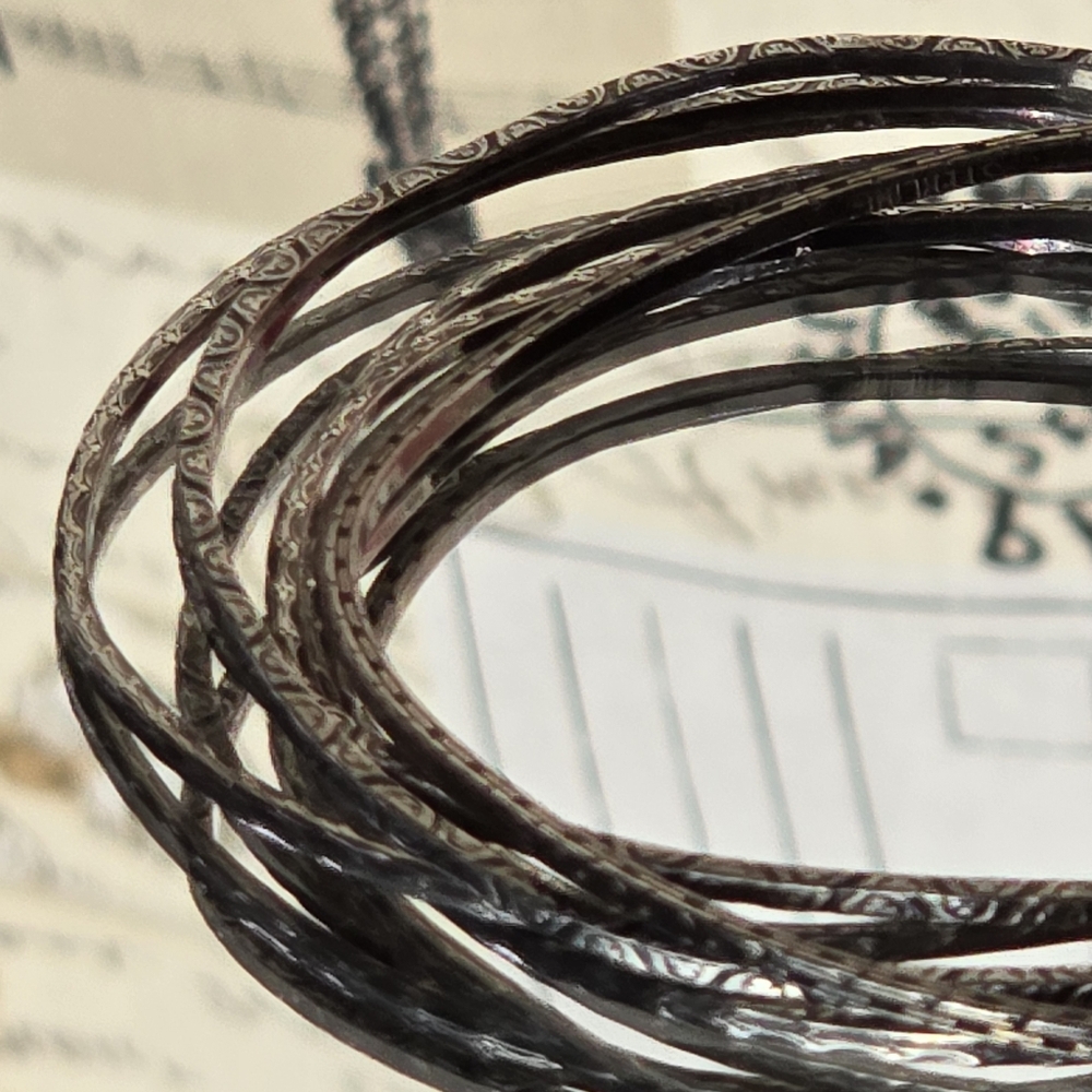 Vintage rusty silver metal bracelets, Connected bracelets Retro stackable.